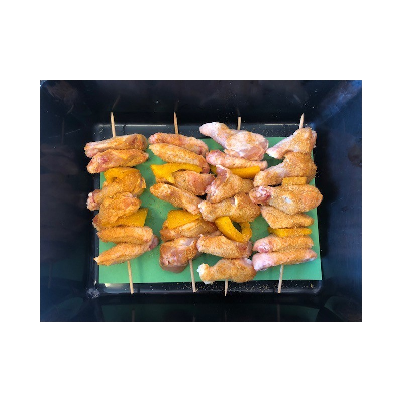 Brochette d'ailes de poulet assaisonnées